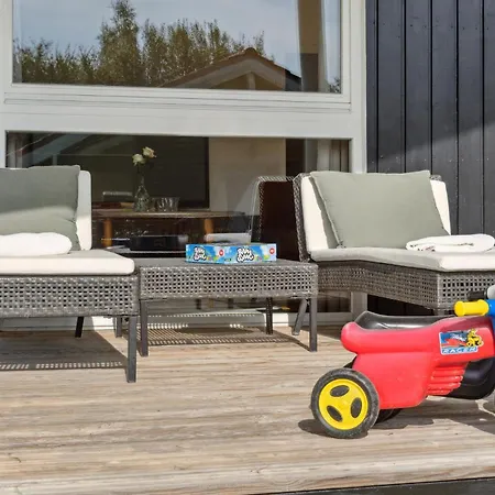 Three-bedroom In * Askeby