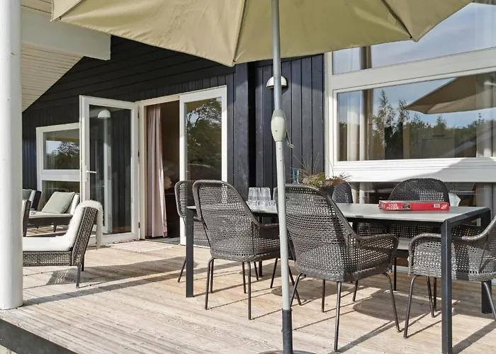 Three-bedroom In Askeby