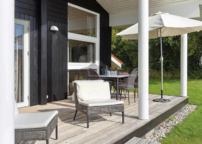 Three-bedroom In Casa vacanze *